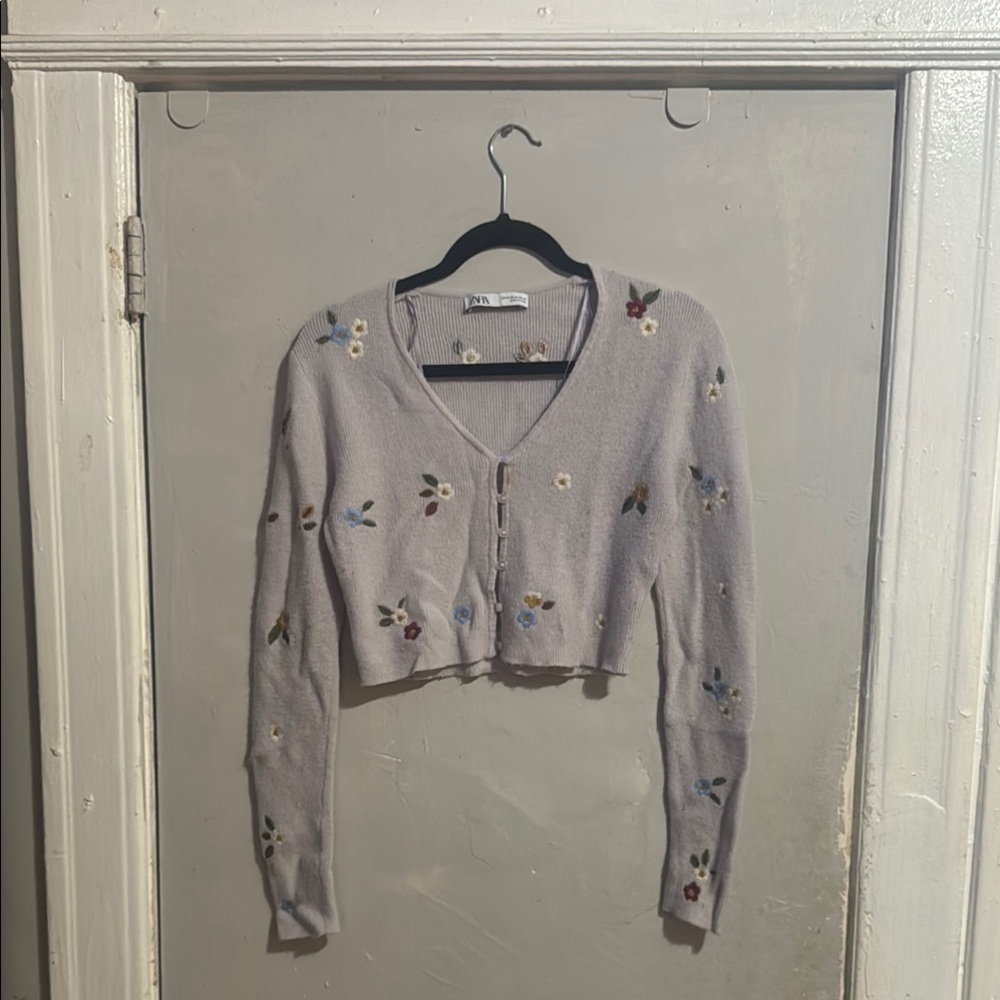 Zara Oatmeal Cropped Cardigan Sweater with Decorative Front